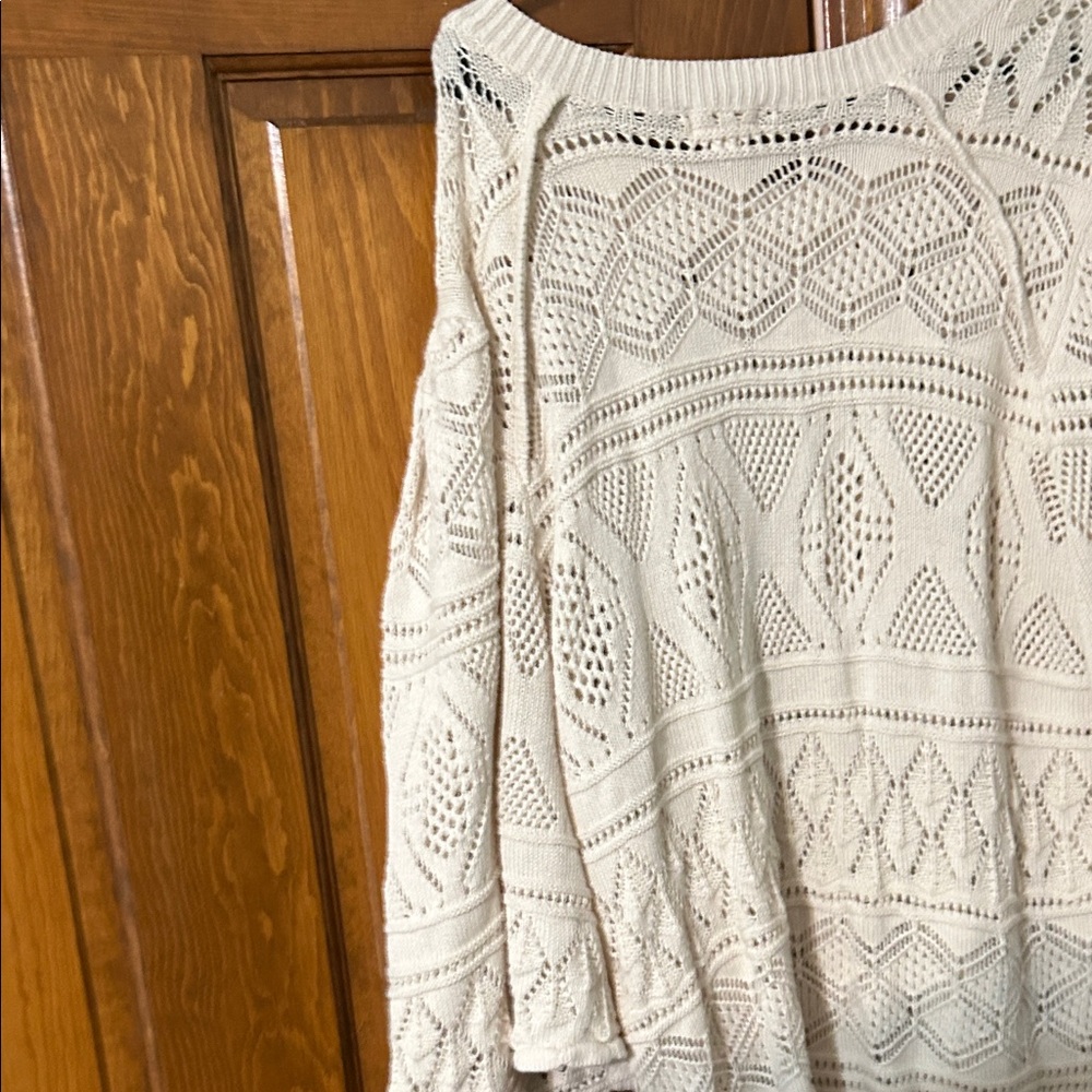 a.n.a Cream Textured Knit Sweater 22 in armpit to armpit and 28 in long. Nice - Picture 9 of 16